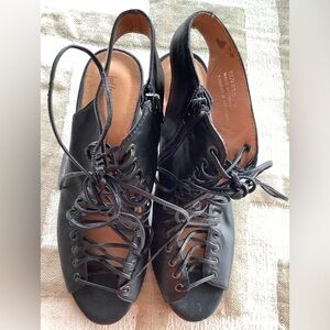 Jeffrey Campbell Black Leather Lace-Up Round Heeled Shoes